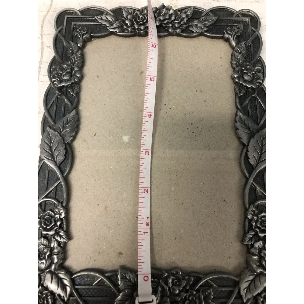 Metal Roses Flower‎ Picture Frame. Glass Cover Pewter 4.5” x 6.5” Valentines Day